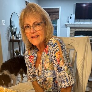 Meet your Posher, Gloria